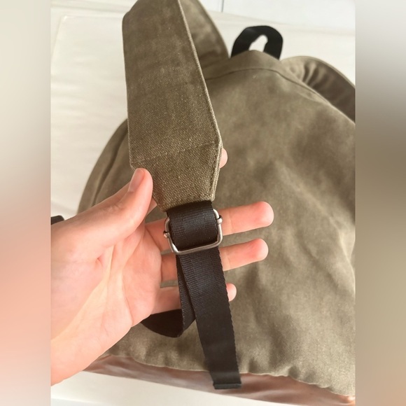 Steve Madden Army Green Camo Vegan Leather Adjustable Book Bag Backpack - Picture 11 of 14